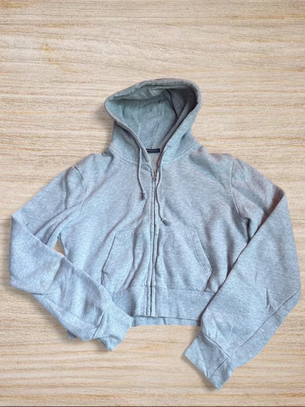 Brandy Melville Cropped Light Gray Zip-Up Hoodie